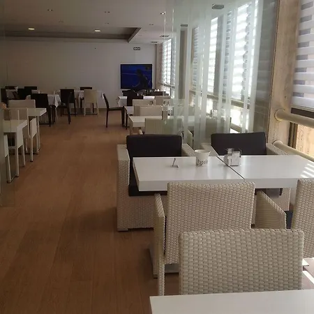 Realrent Aguadulce *